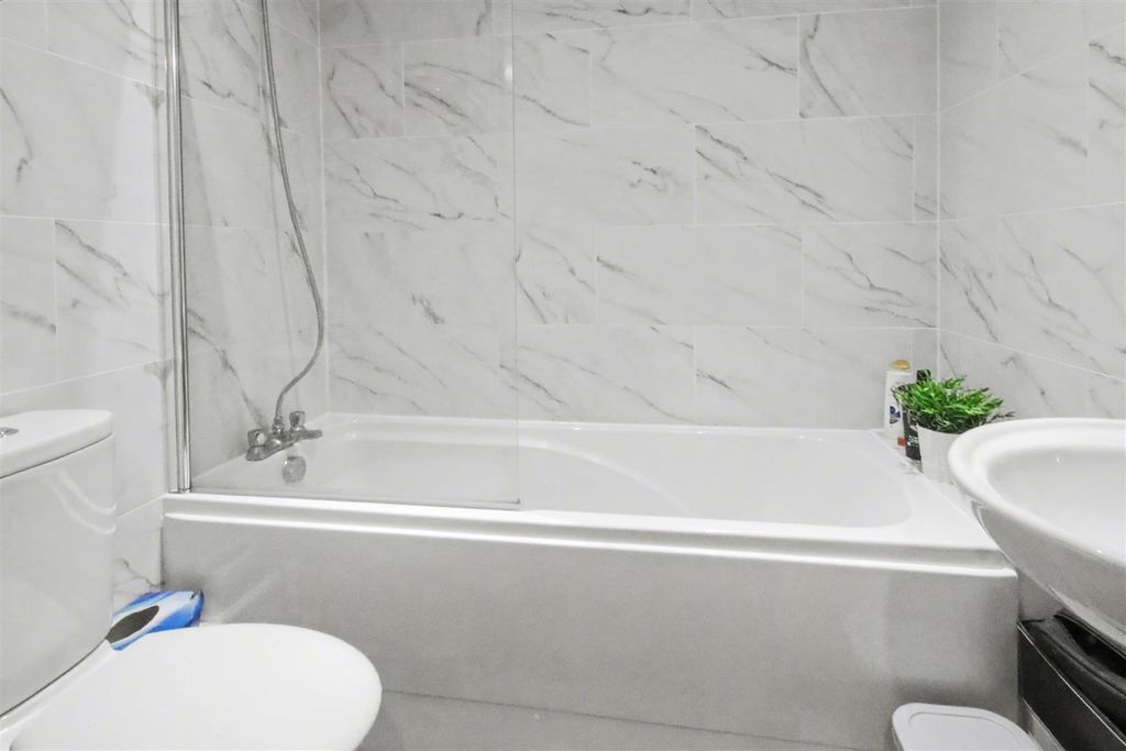 Property photo 3 of 8 Img_5082.Jpg