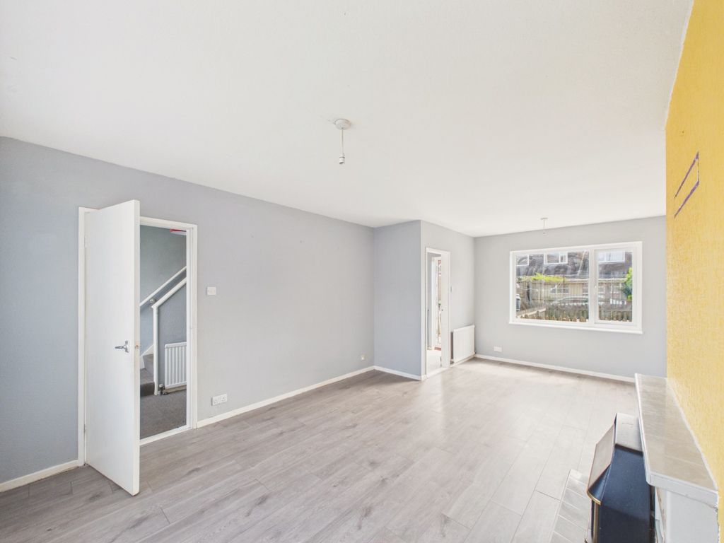 Property photo 2 of 13 5221933