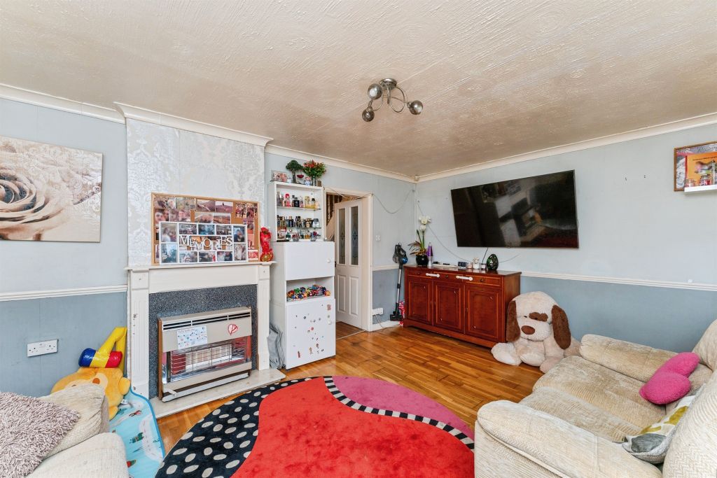 Property photo 3 of 18