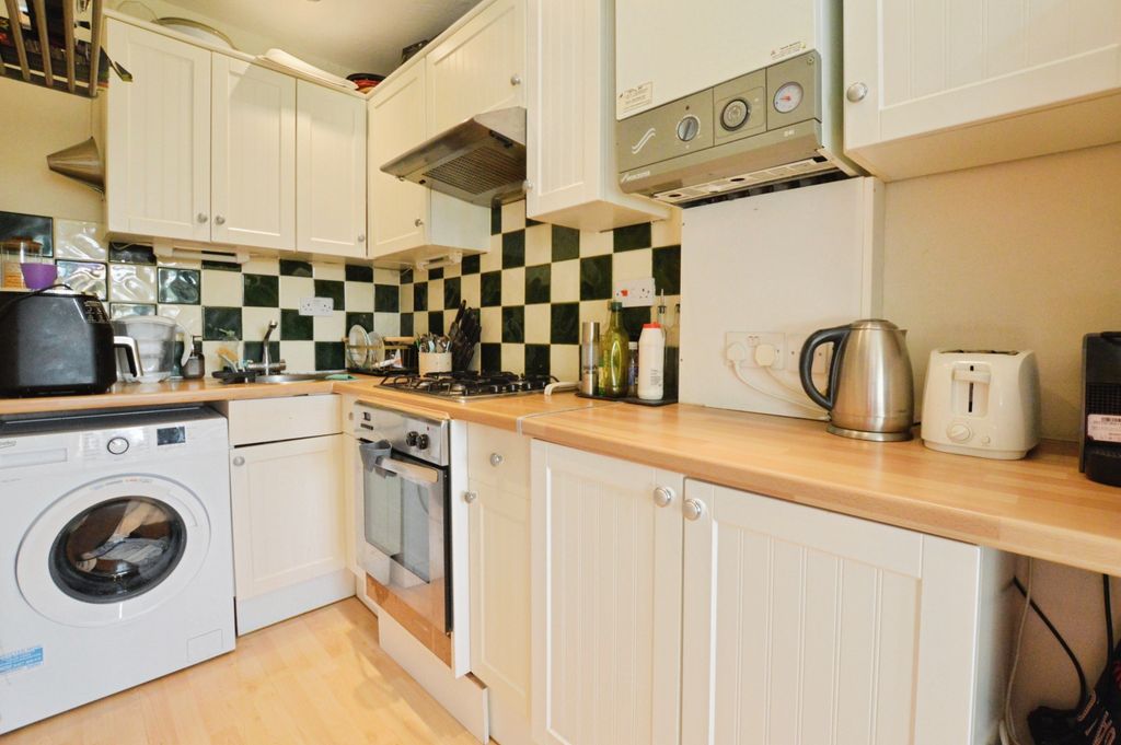 Property photo 3 of 5