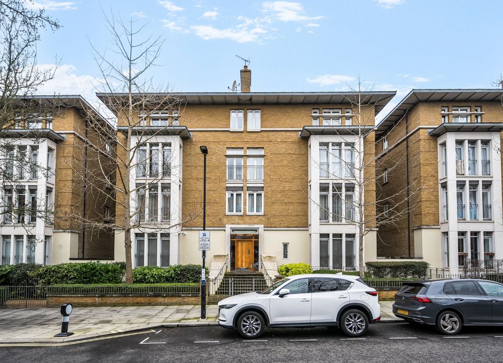 Property photo 2 of 16 Picture No. 15