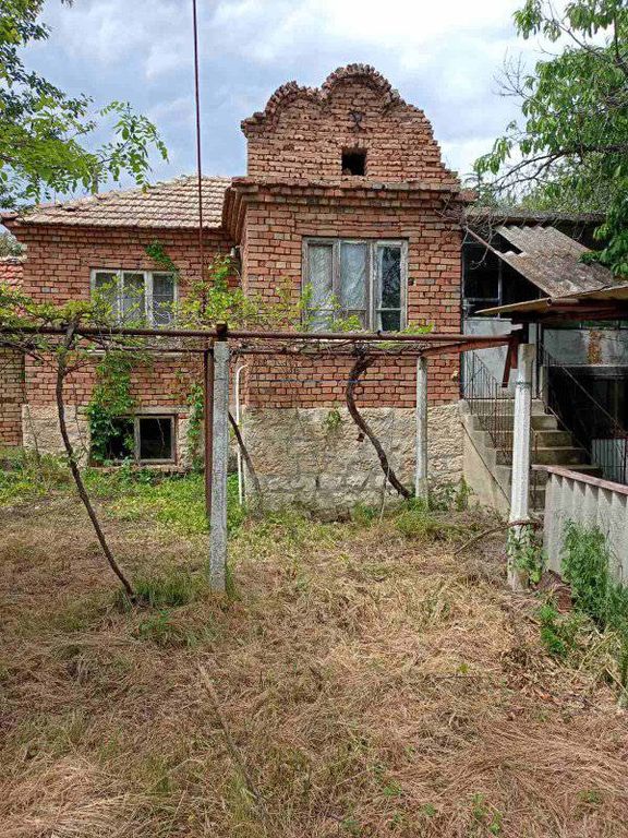 Property photo 1 of 5