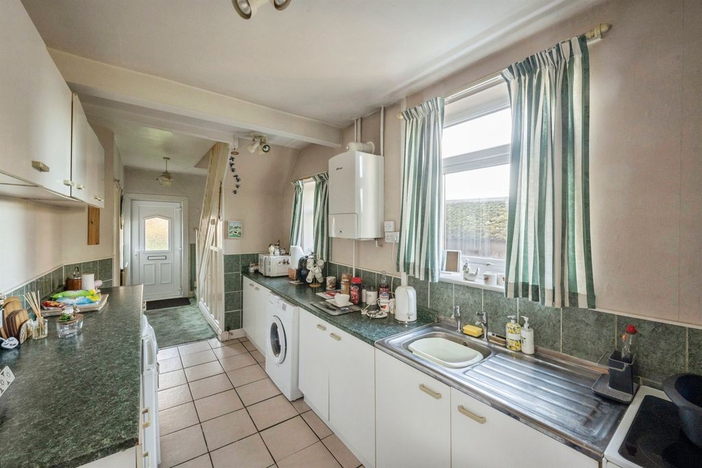 Property photo 3 of 13