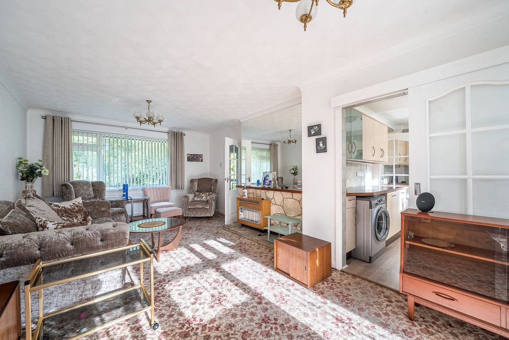 Property photo 2 of 19