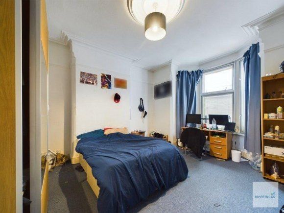 Property photo 1 of 9 8863623.Jpg