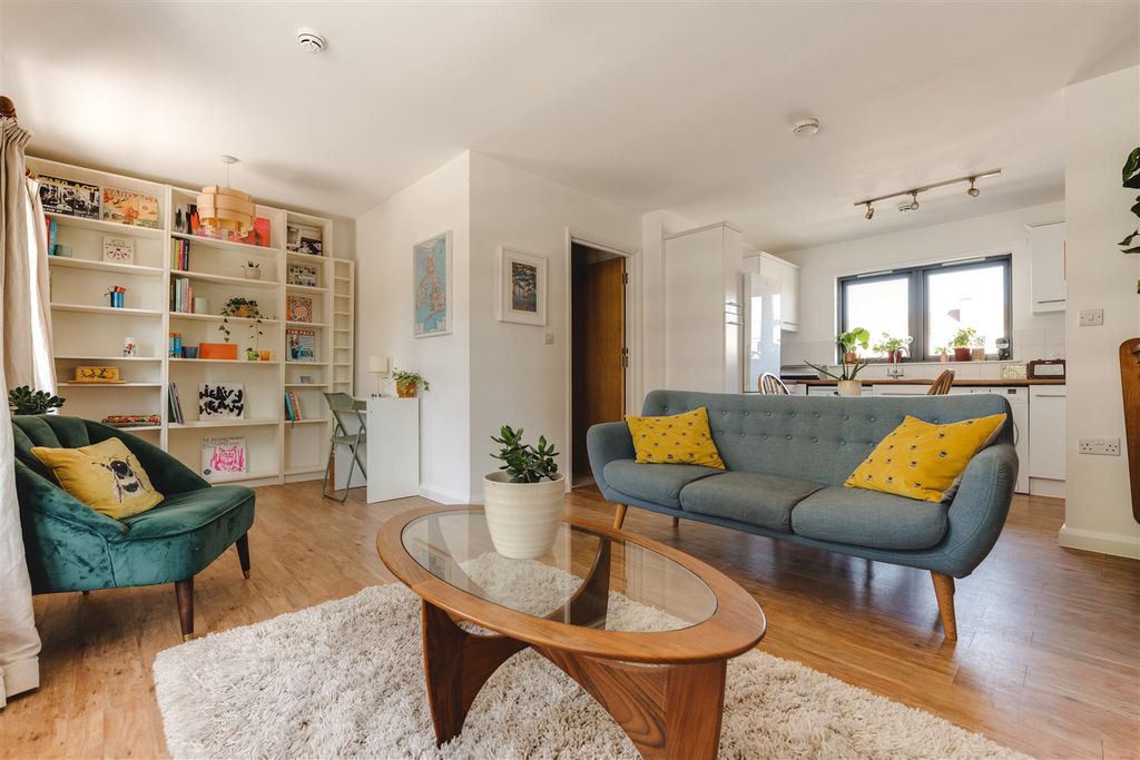 Property photo 3 of 24 Mackintosh Lane-22.Jpg