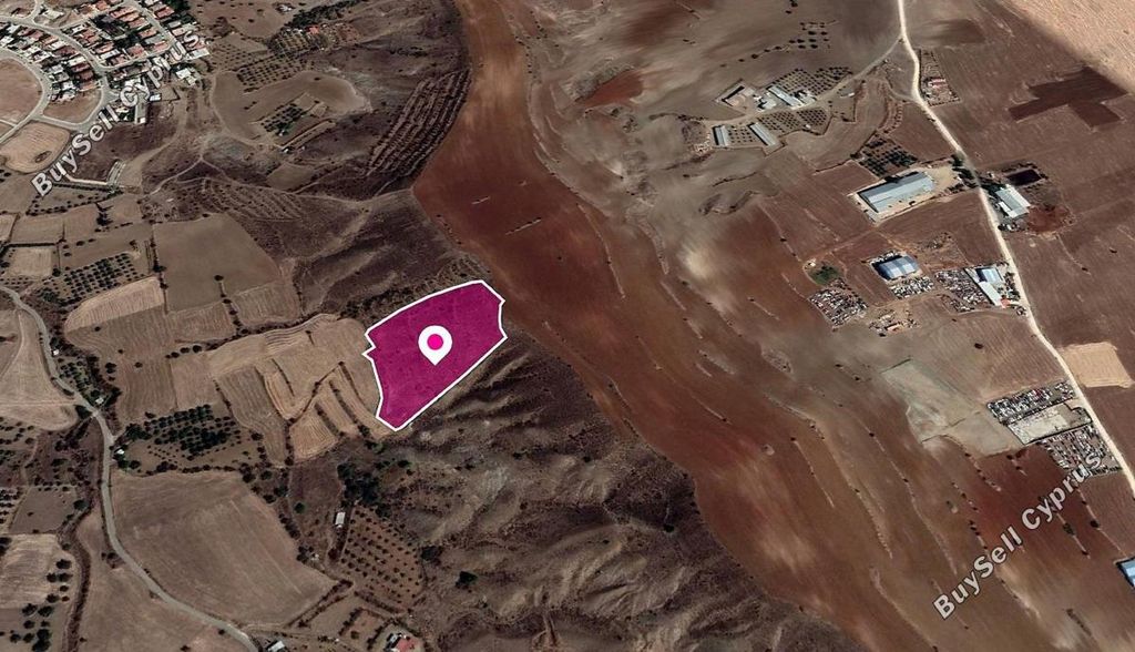 Property photo 1 of 3