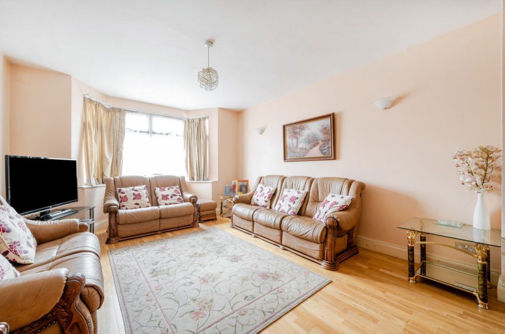 Property photo 3 of 19