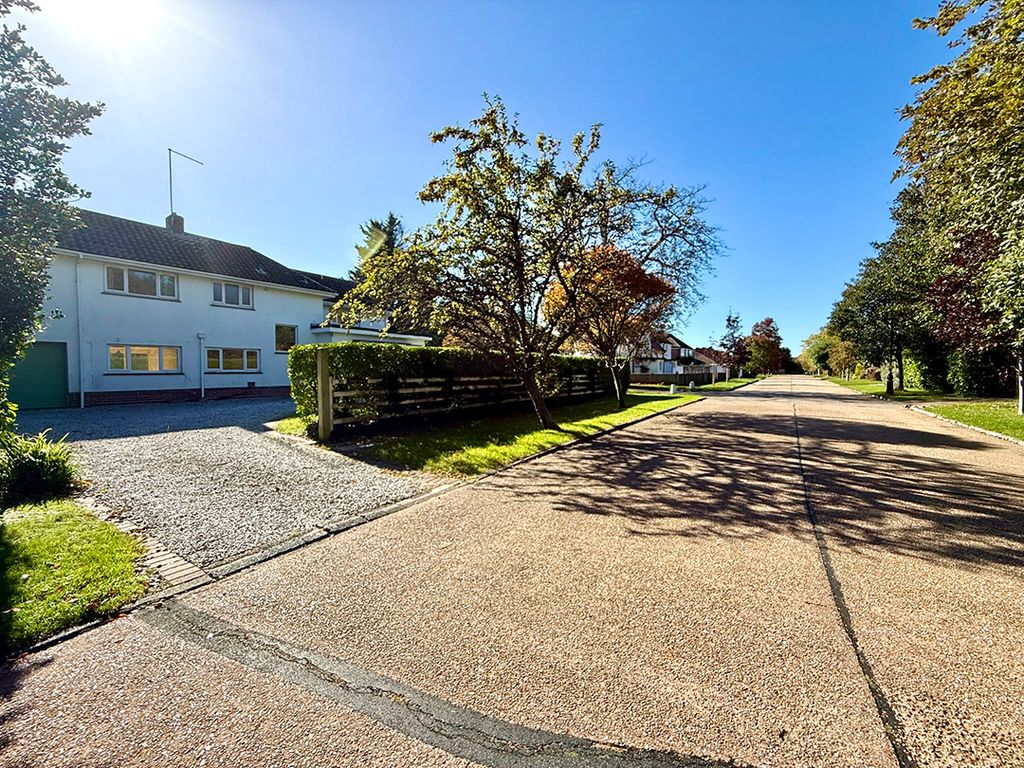 Property photo 2 of 29