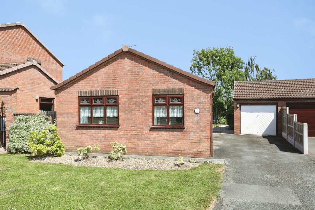 Property photo 1 of 16 Pbox-Img.Jpg