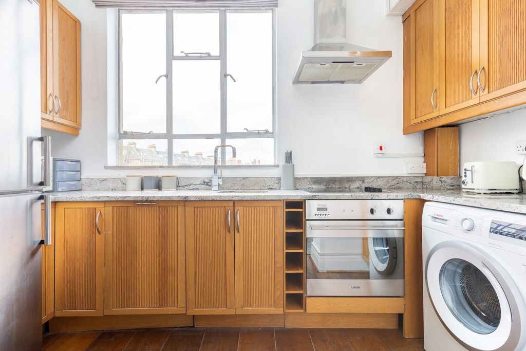 Property photo 2 of 20 Kitchen