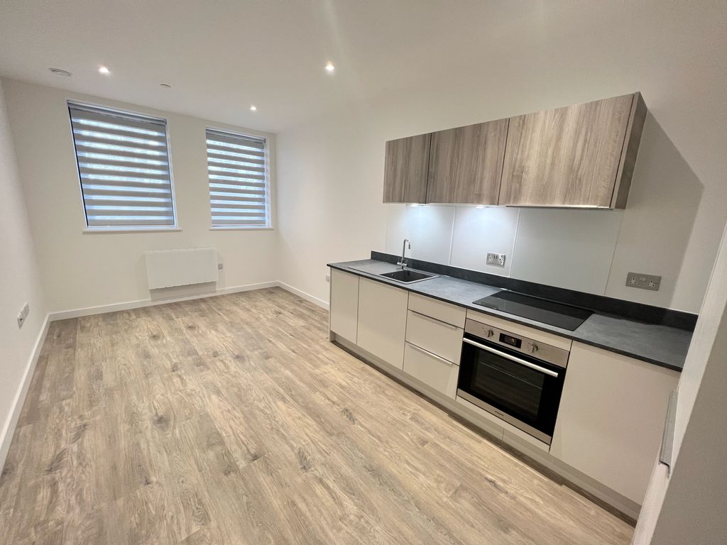 Property photo 3 of 8