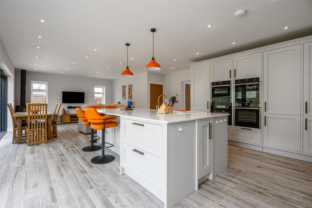Property photo 3 of 19 Watersmeet_13.Jpg