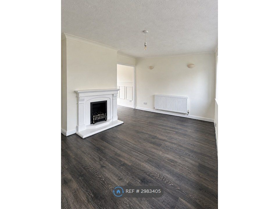 Property photo 3 of 16 Living Room