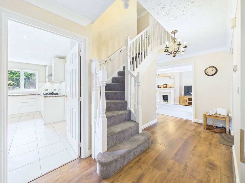 Property photo 3 of 34