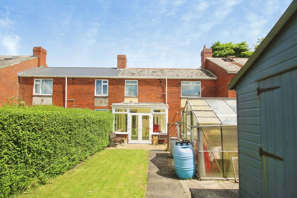 Property photo 1 of 19 External