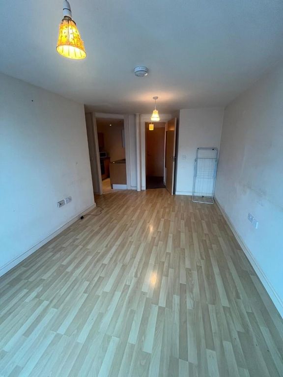 Property photo 3 of 8 18.Jpg