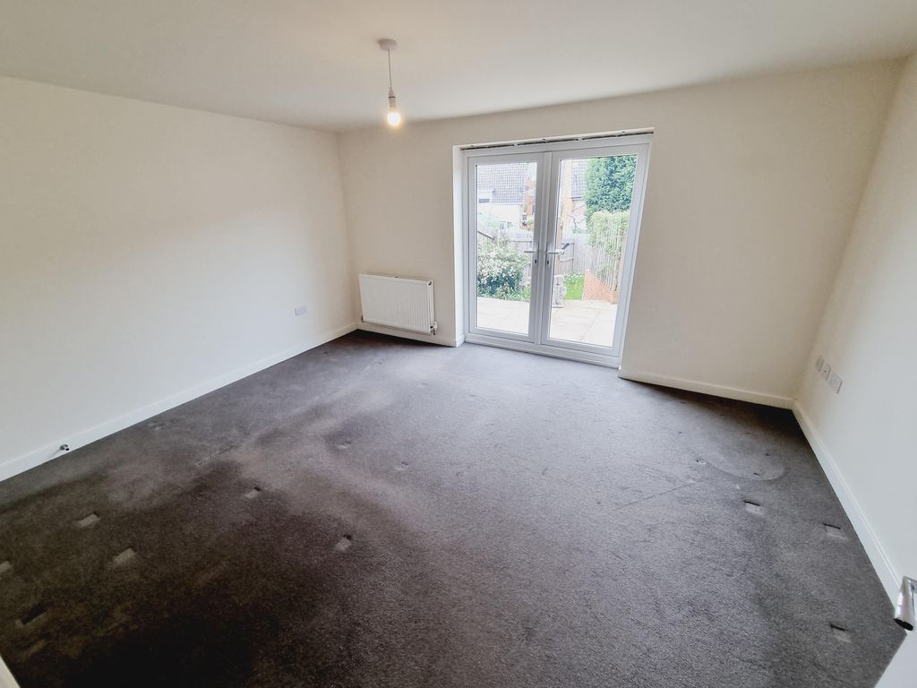 Property photo 2 of 12 Living Room