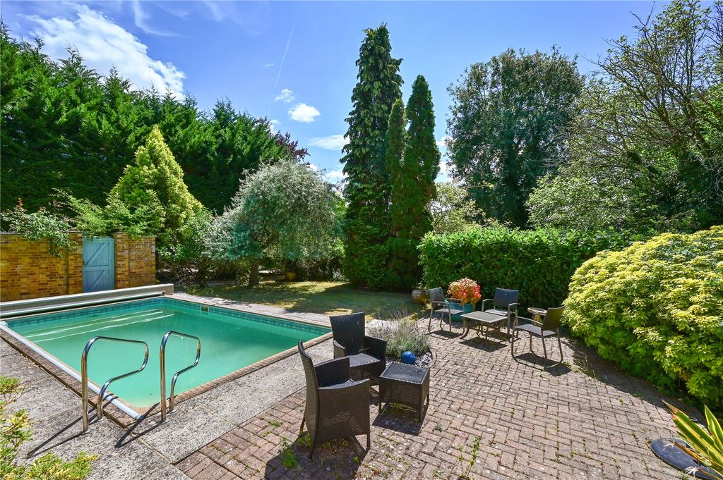 Property photo 2 of 21 Picture No. 35