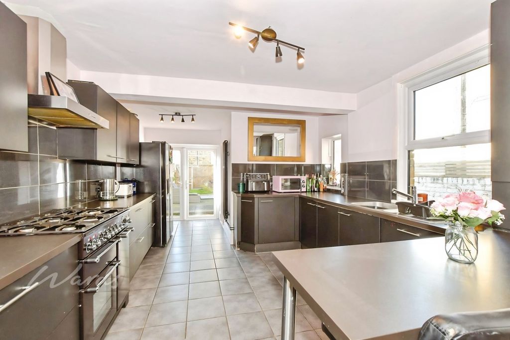 Property photo 2 of 10 Eth 46 Kitchen Use