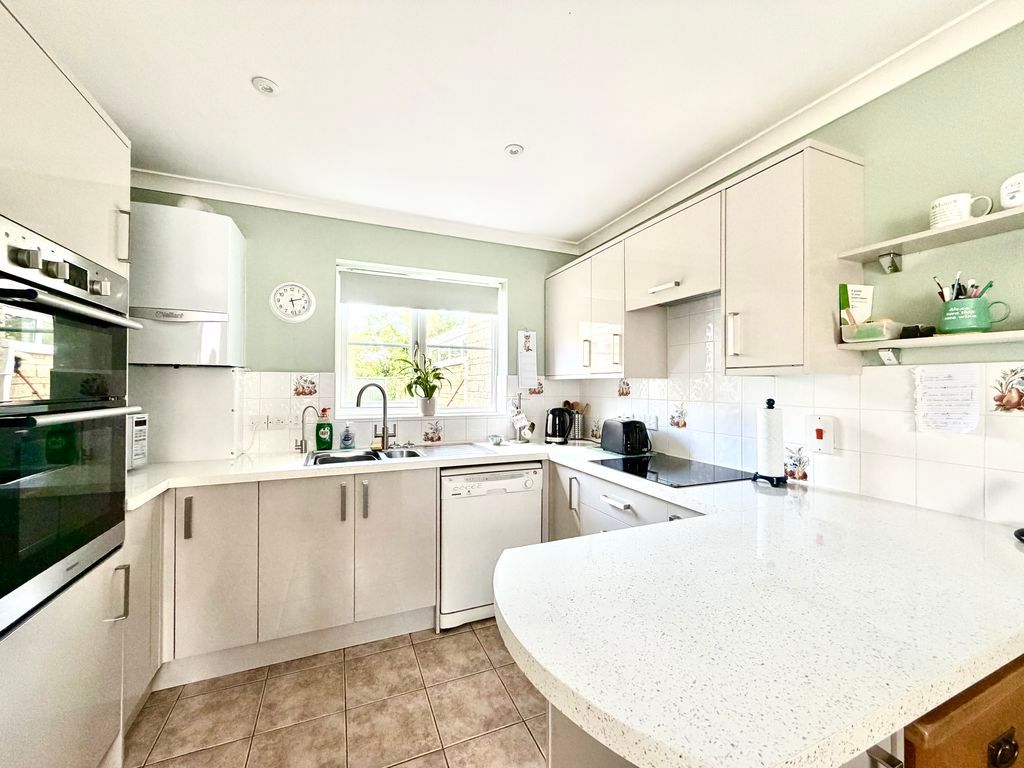 Property photo 2 of 17 Kitchen Area