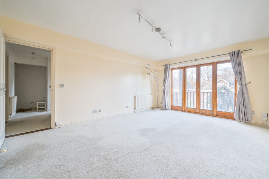 Property photo 1 of 12 Image