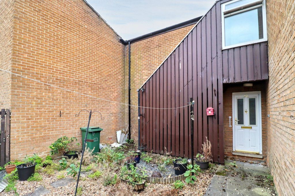 Property photo 1 of 16 62 Firthcliffe Road, Liversedge, West Yorkshire, Wf15 6Hf