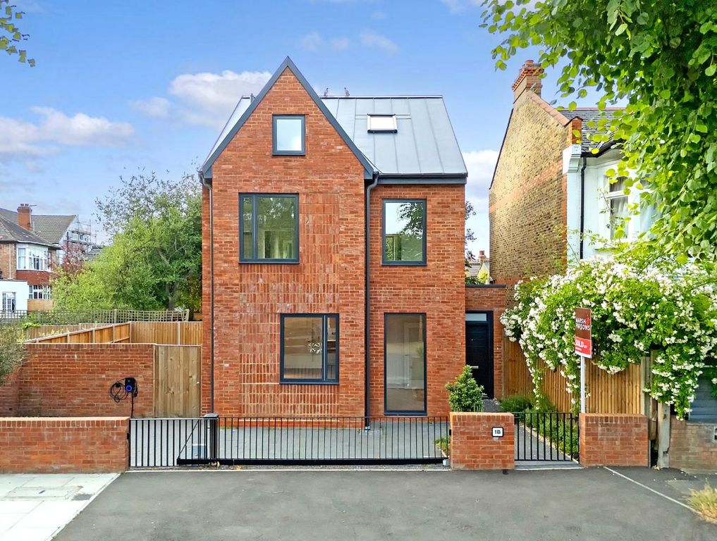 Property photo 1 of 30