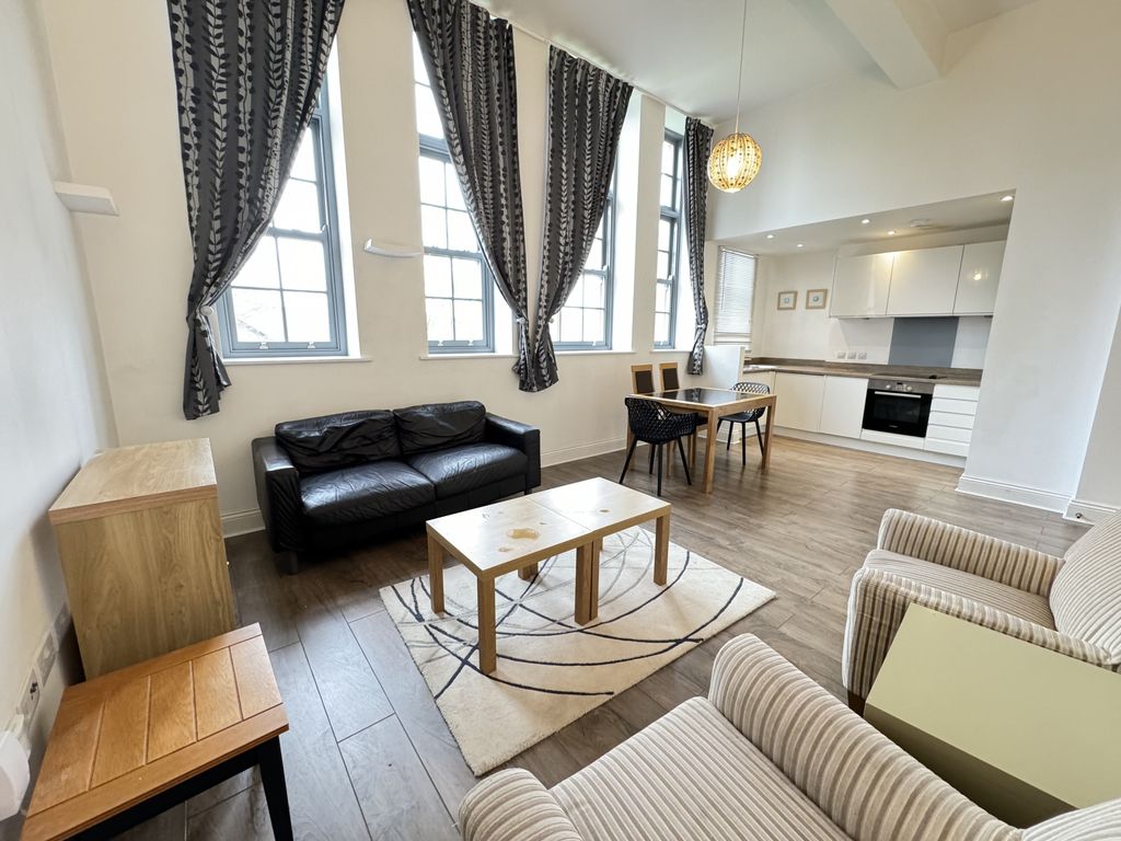 Property photo 2 of 12