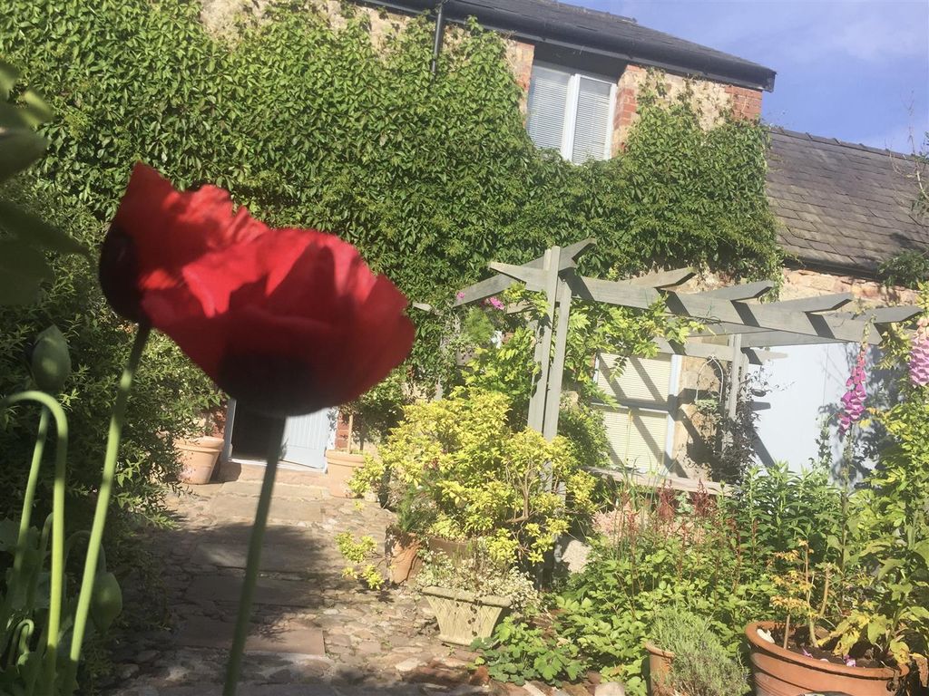 Property photo 1 of 52
