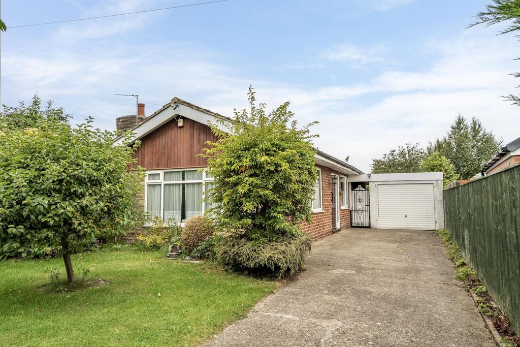 Property photo 1 of 13 External