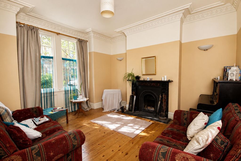 Property photo 3 of 3 Living Room