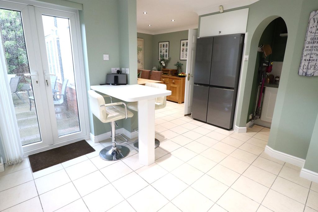 Property photo 2 of 45