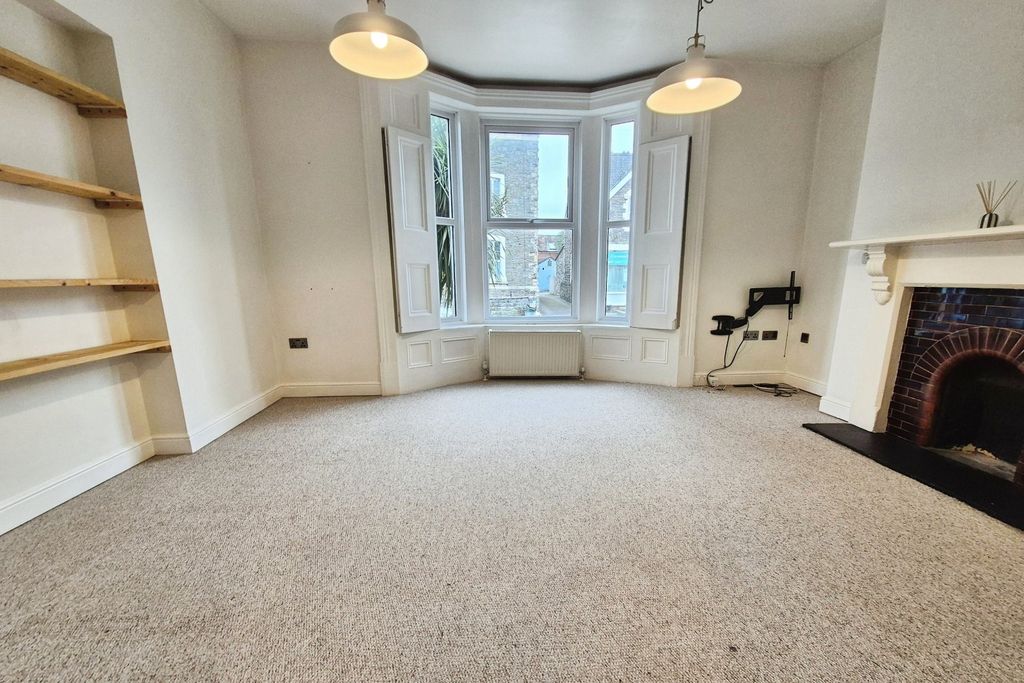 Property photo 2 of 9 Living Room