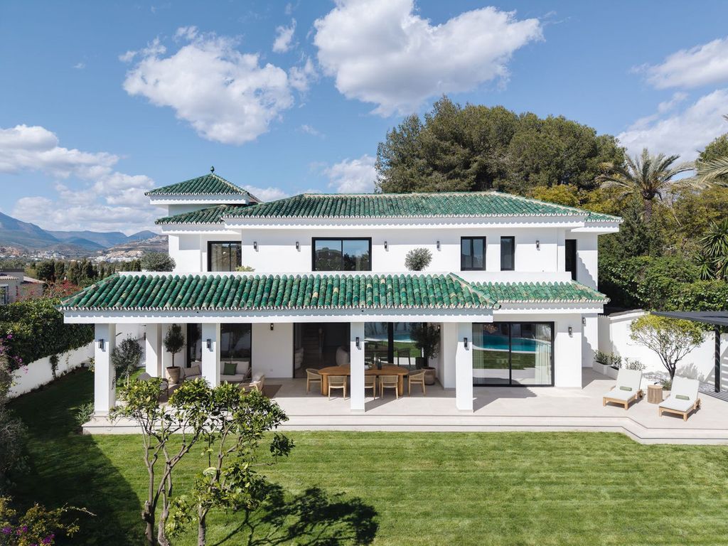 Property photo 2 of 39