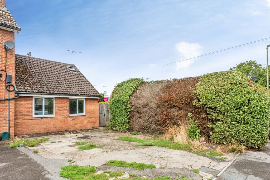 Property photo 3 of 16
