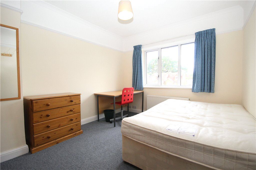 Property photo 2 of 9 Bedroom