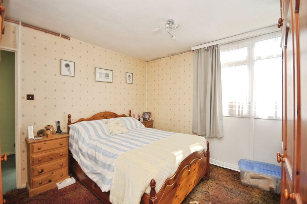 Property photo 3 of 16 Photo