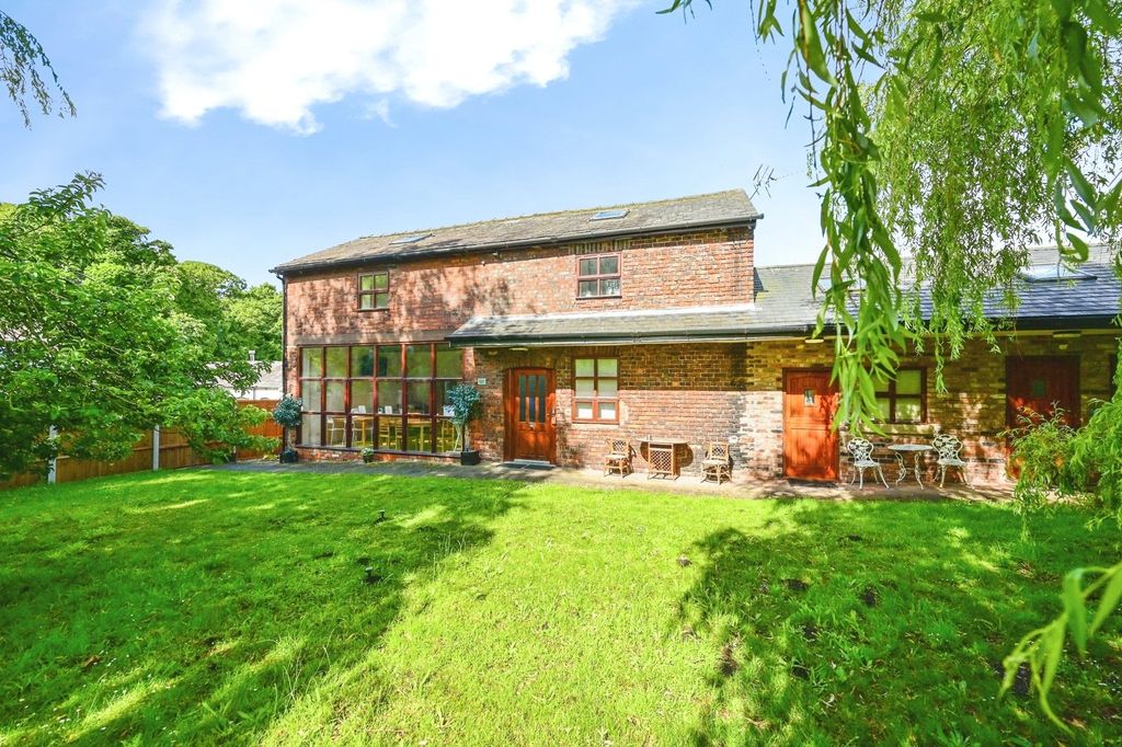 Property photo 3 of 22 Pbox-Img.Jpg