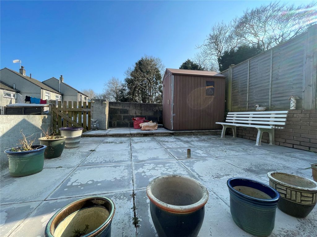 Property photo 2 of 12 Picture No. 16