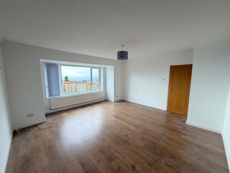 Property photo 2 of 8 Lounge