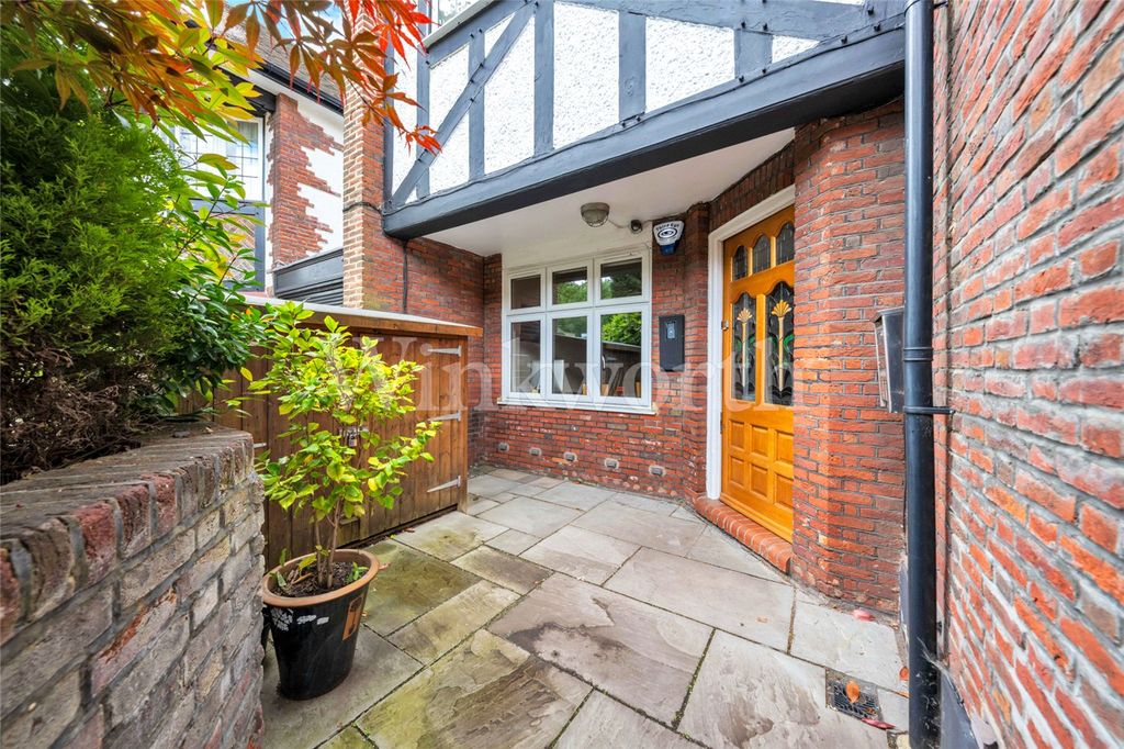 Property photo 1 of 13 Picture No. 02