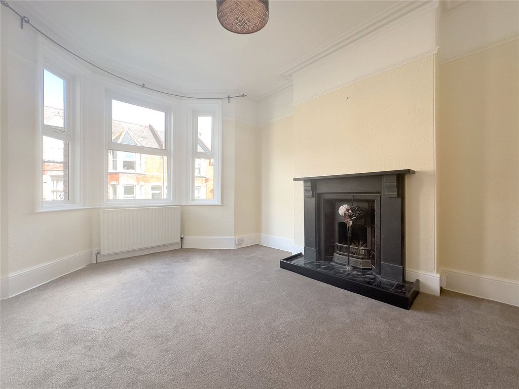 Property photo 3 of 11 Living Room