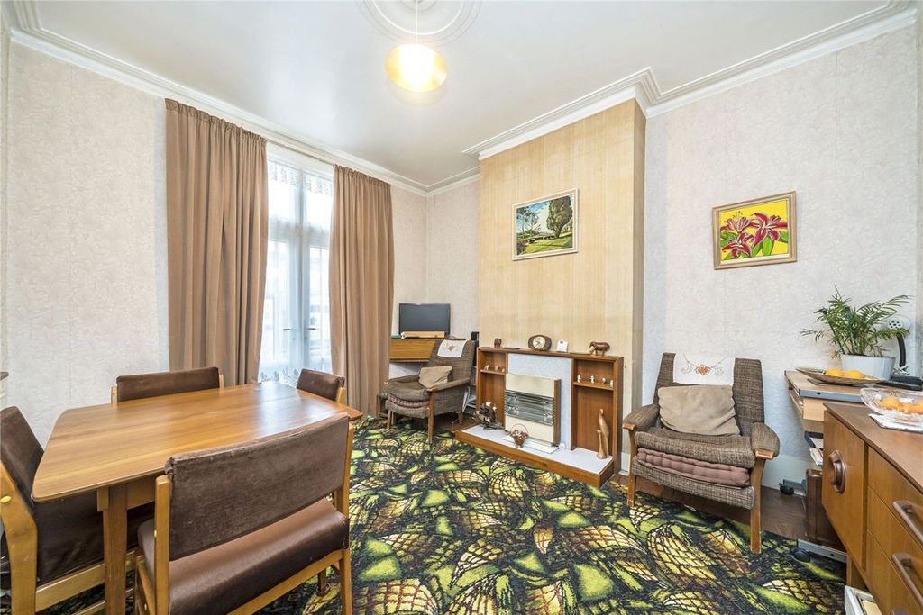 Property photo 3 of 9