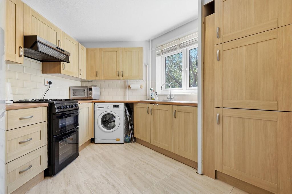Property photo 3 of 14 Kitchen