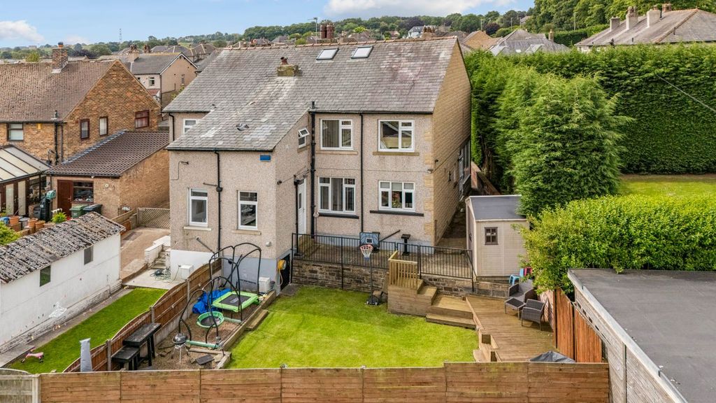Property photo 3 of 26