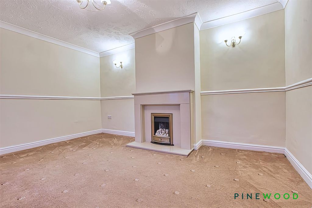 Property photo 2 of 18 Living Room