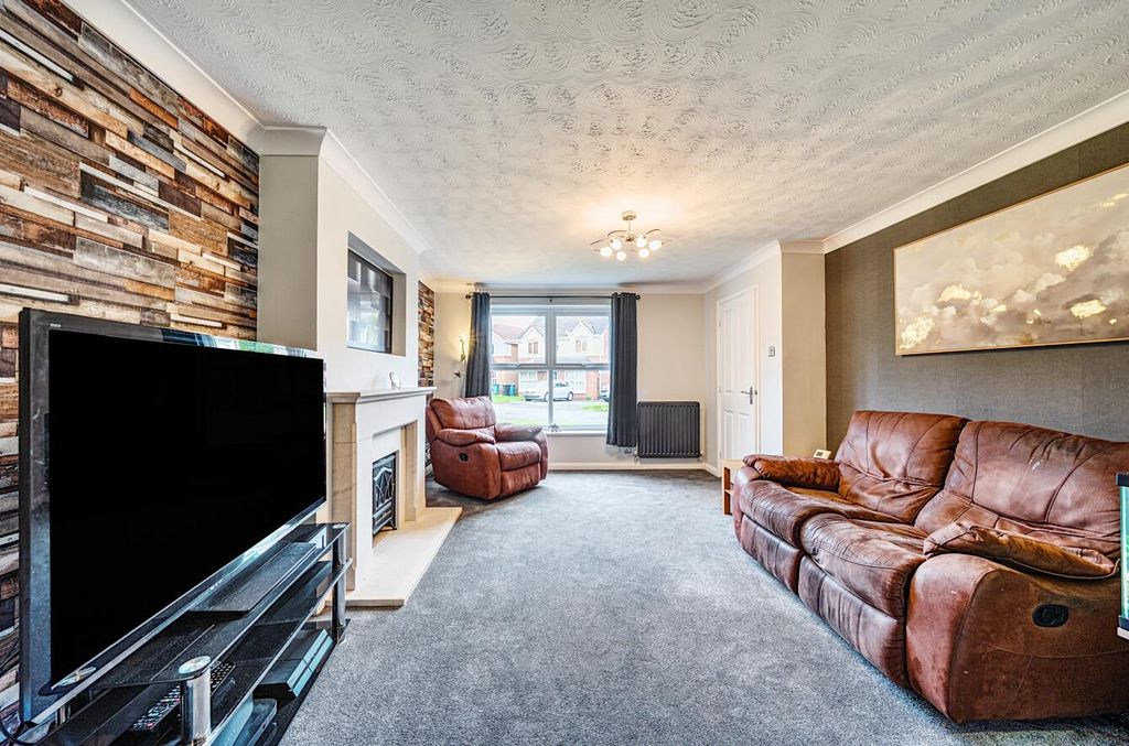 Property photo 3 of 19 1373393-8-68Ff8B7B0B681.Jpg