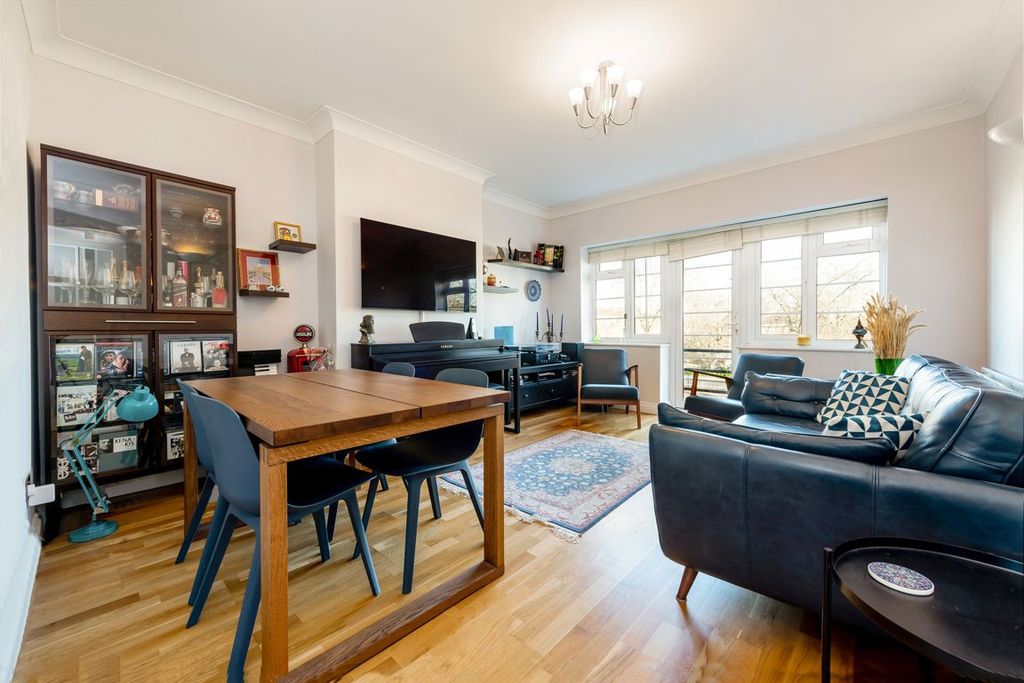 Property photo 2 of 7