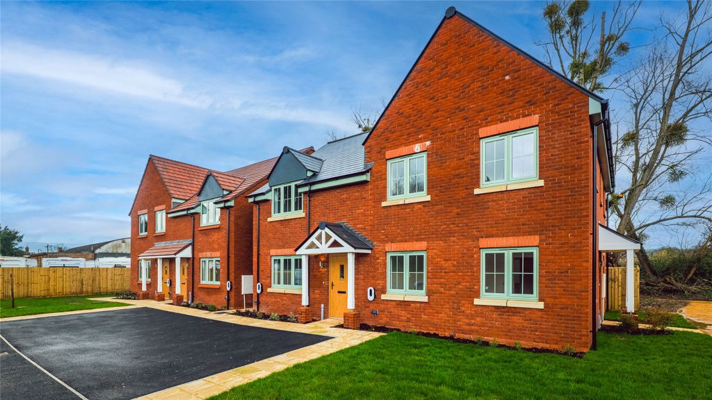 Property photo 2 of 24 Picture No. 29